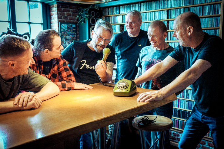 Replica Band Kontakt